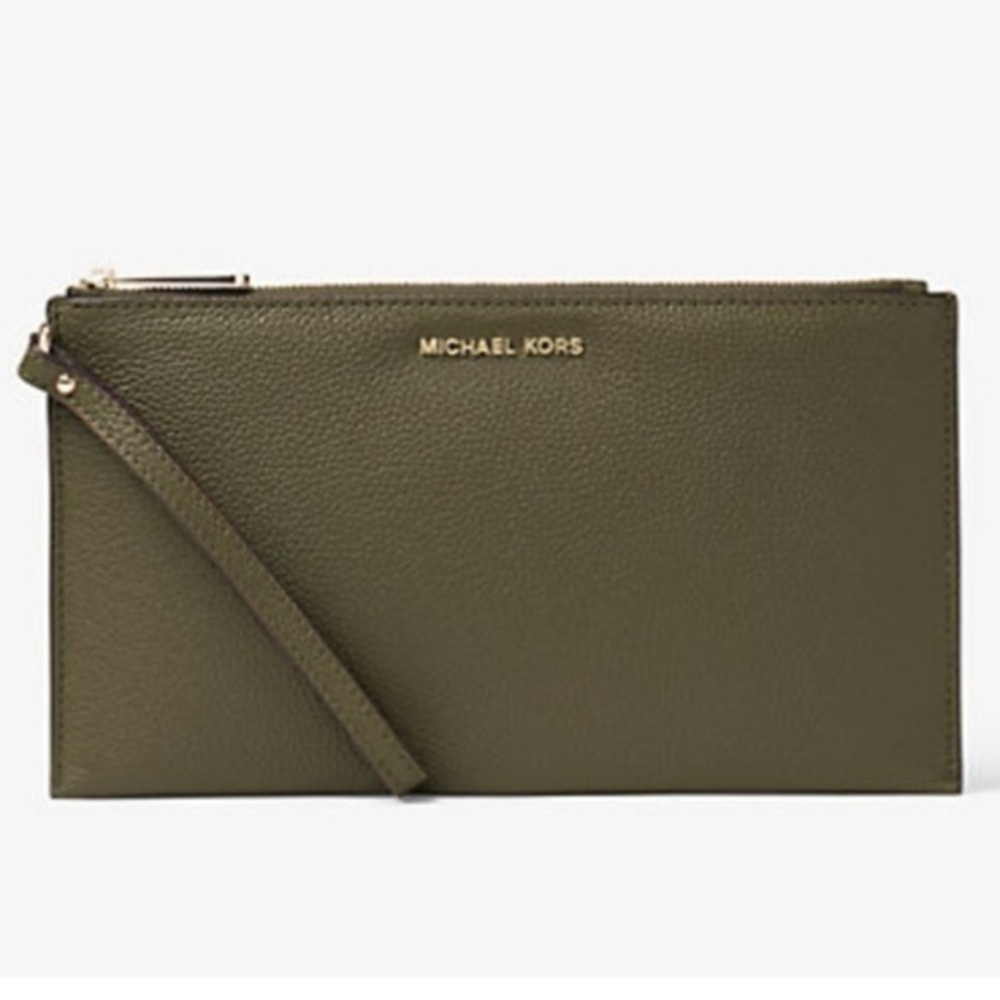 Michael Kors Wristlet woman’s
